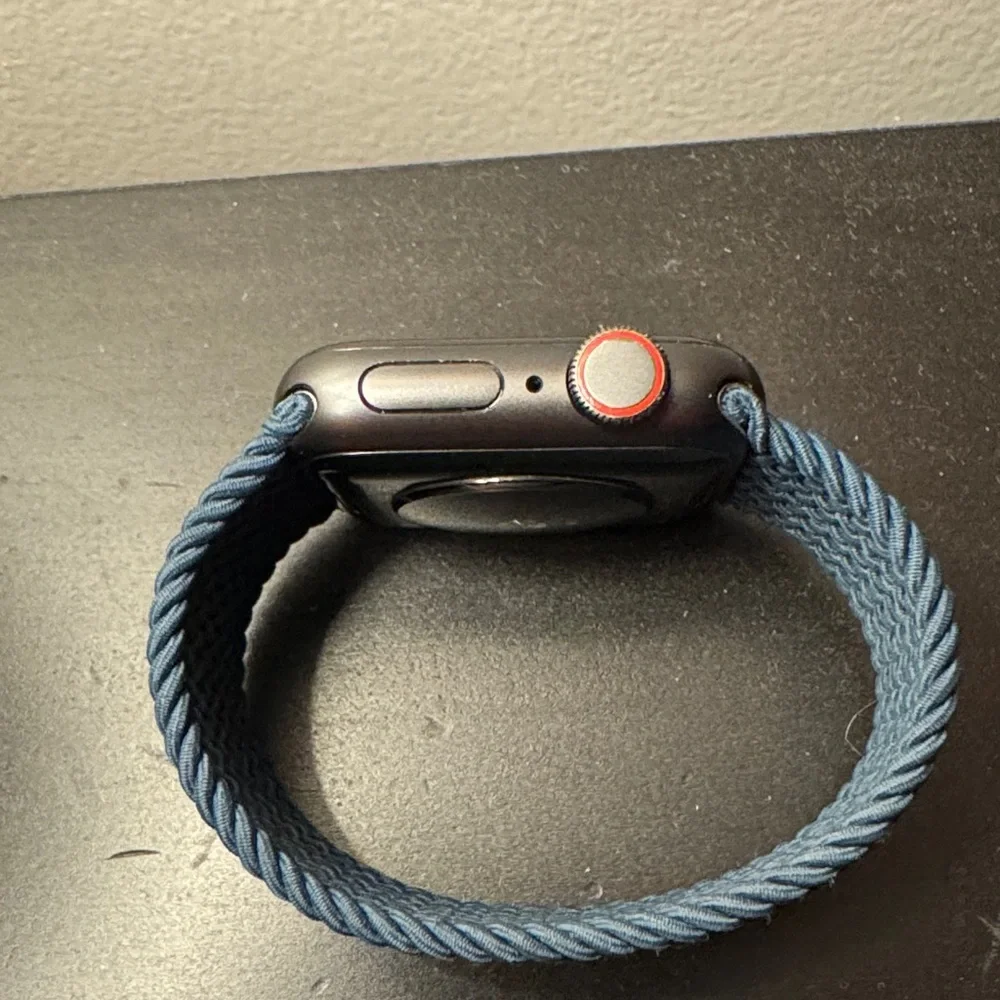 Apple Watch SE 40mm (face only)